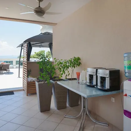 Apartments Ela Makarska Exterior photo