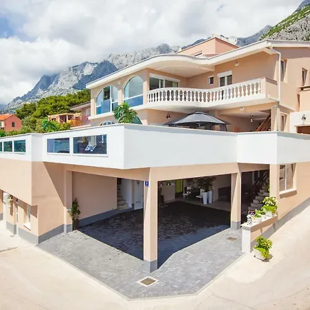 Apartments Ela Makarska Exterior photo