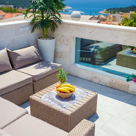 Apartments Ela Makarska Exterior photo