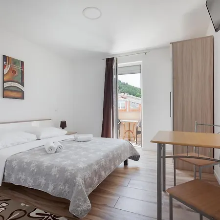 Apartments Ela Makarska Exterior photo
