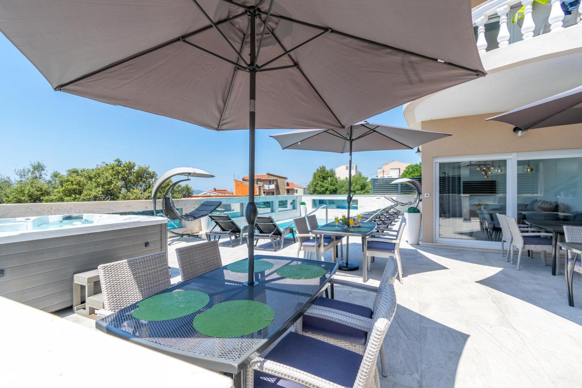 Ela Apartment Makarska