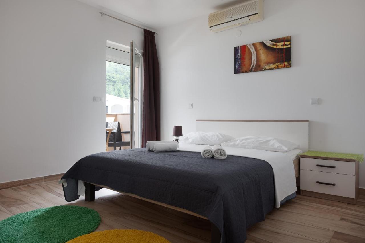Apartment Ela Makarska
