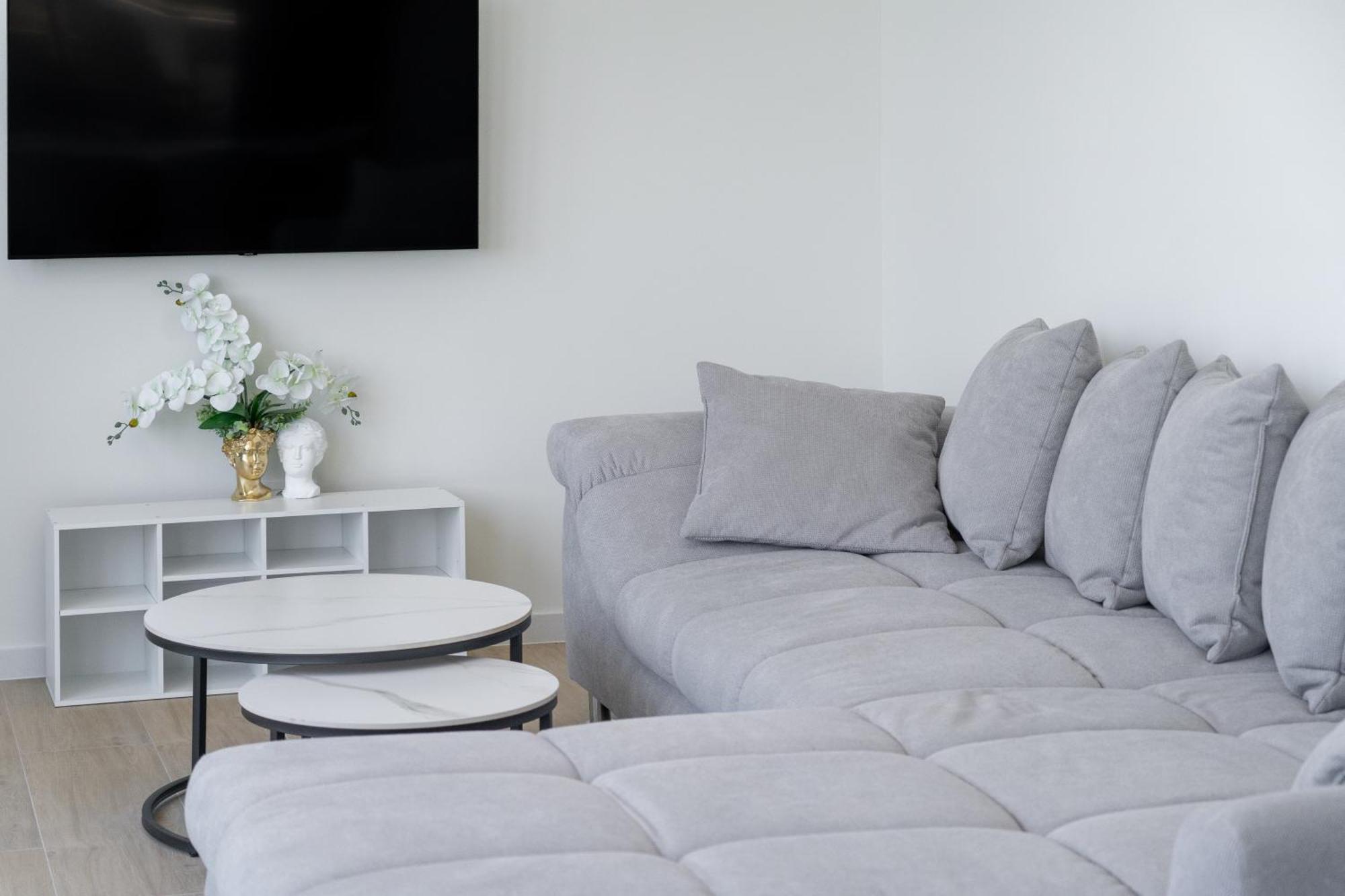 Apartma Ela *