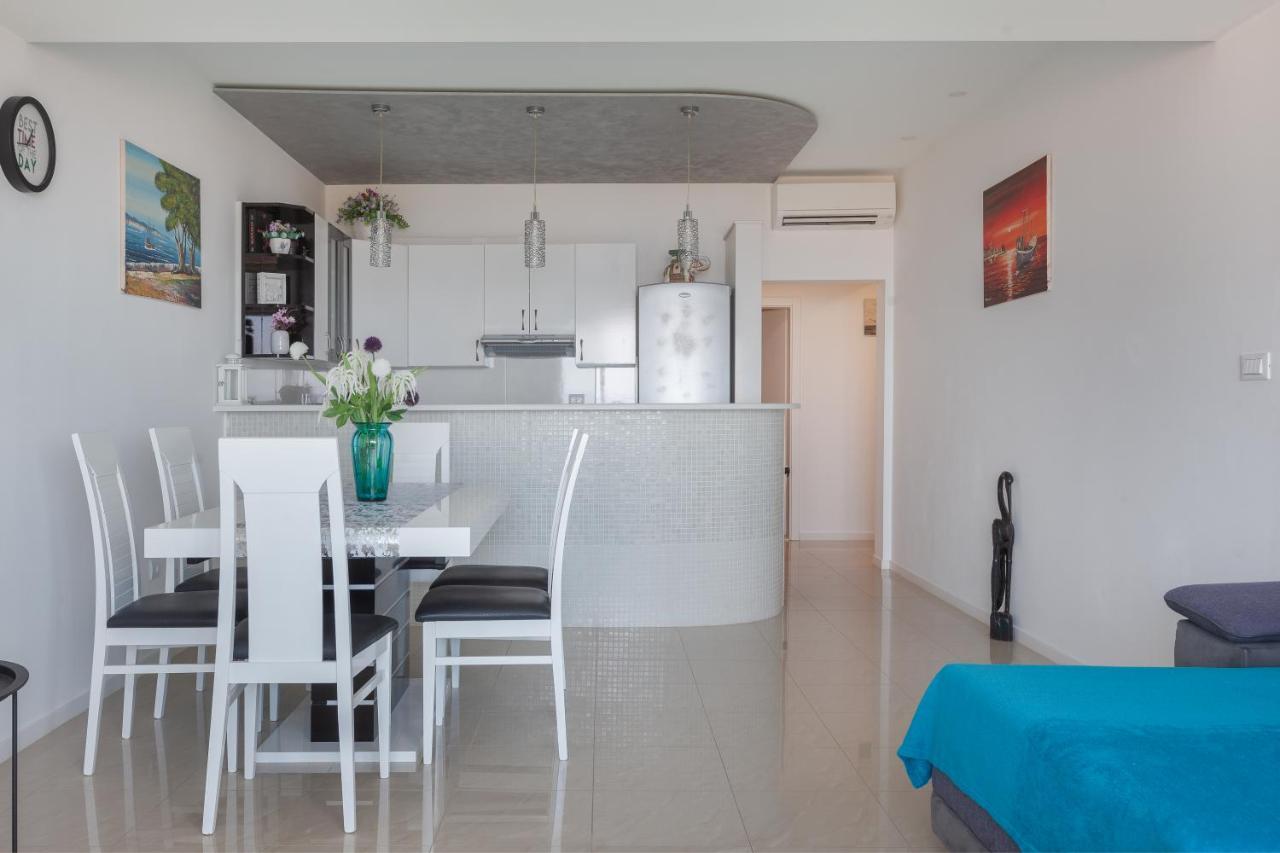 Ela Apartma